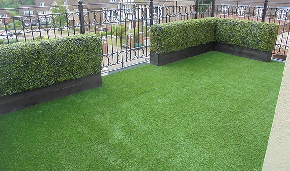 How To Use Artificial Grass To Cover Your Balcony In Escondido?